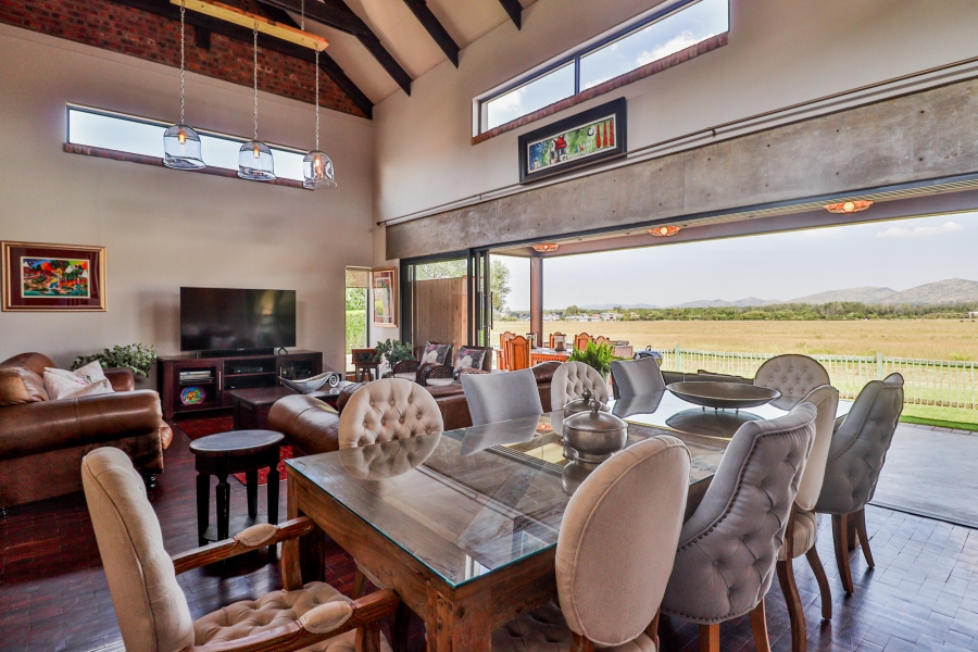 4 Bedroom Property for Sale in The Coves North West